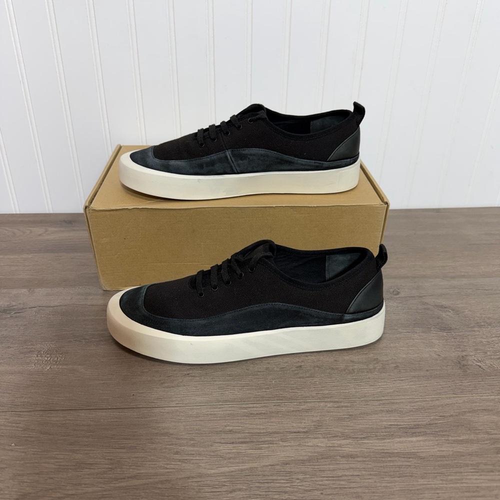 Used women Vince Natural Grady Low
Top Sneakers size 39
